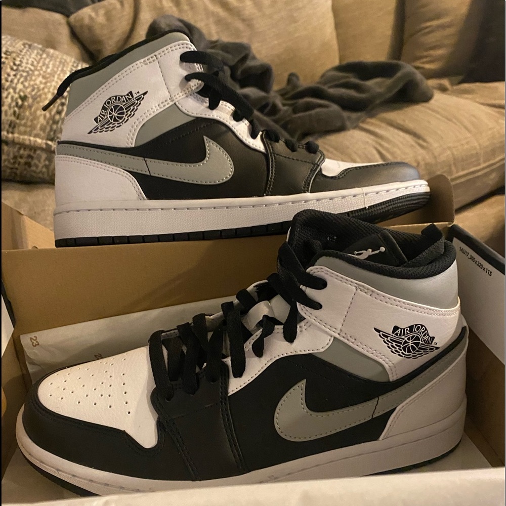 Air Jordan 1 mid white shadow - BRAND NEW